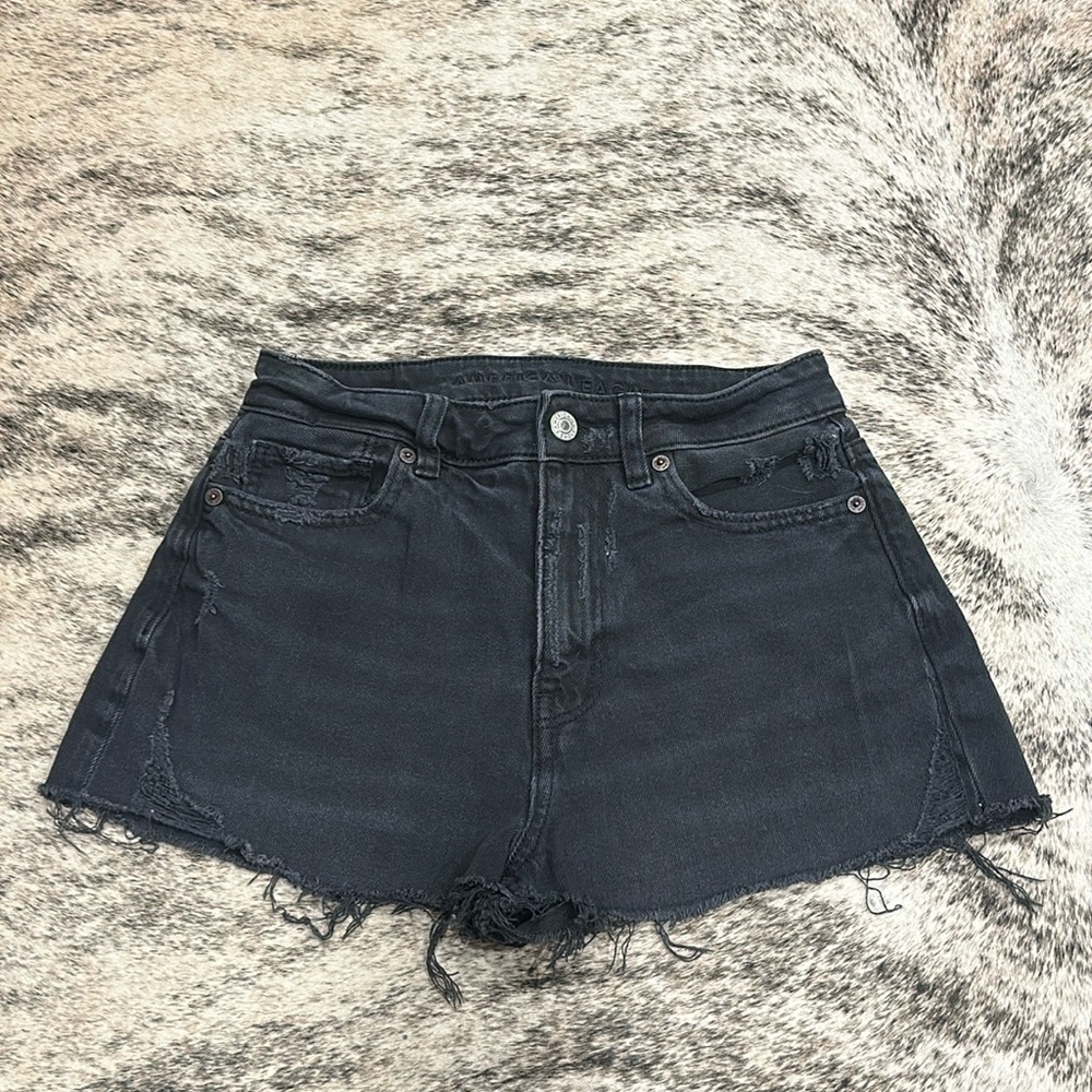 American Eagle Highest Rise Mom Short